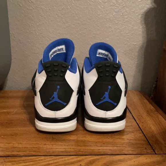 COPY - Jordan 4 Motorsports - Picture 4 of 6